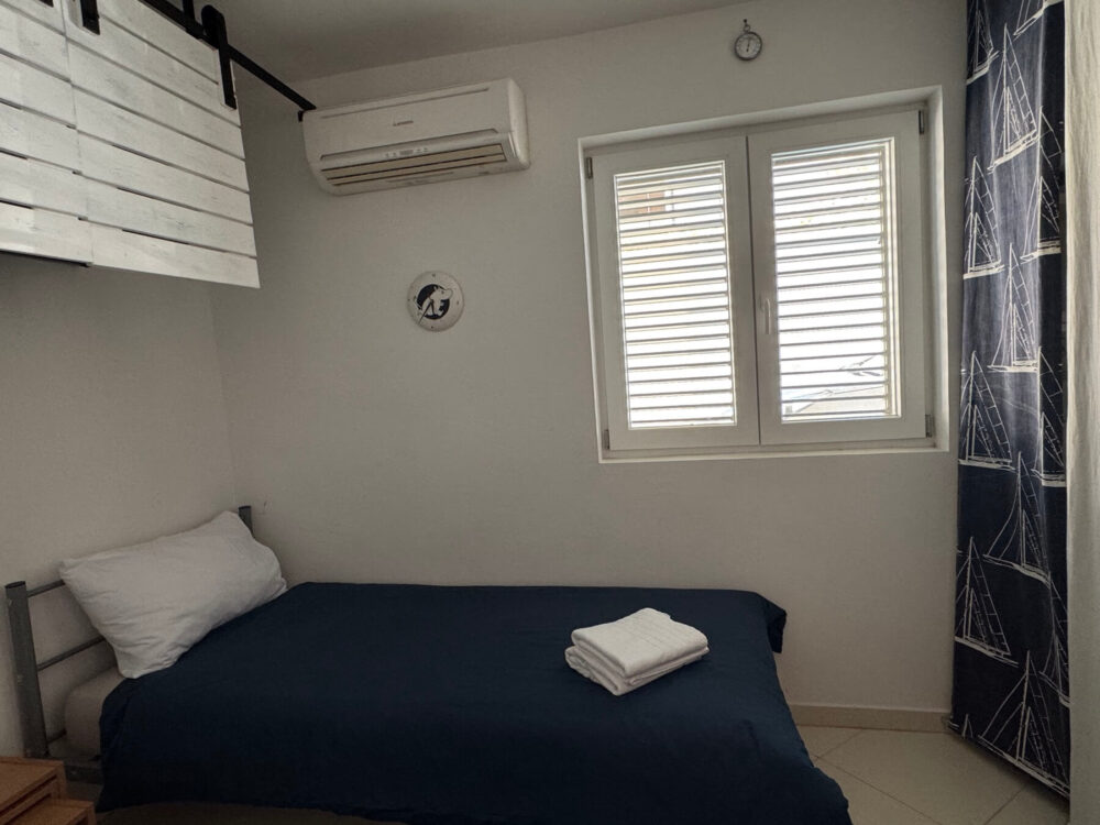 mavarstica-apartman-haloszoba-2-trogir-bedroom