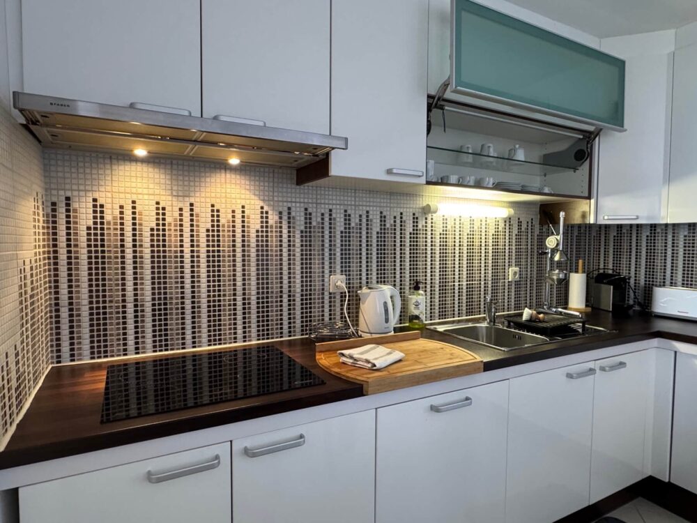 mavarstica-apartman-haloszoba-2-trogir-kitchen-top